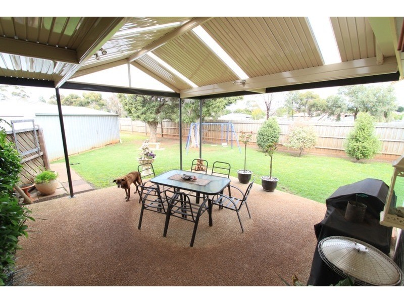 101 Vista Drive, Melton VIC 3337