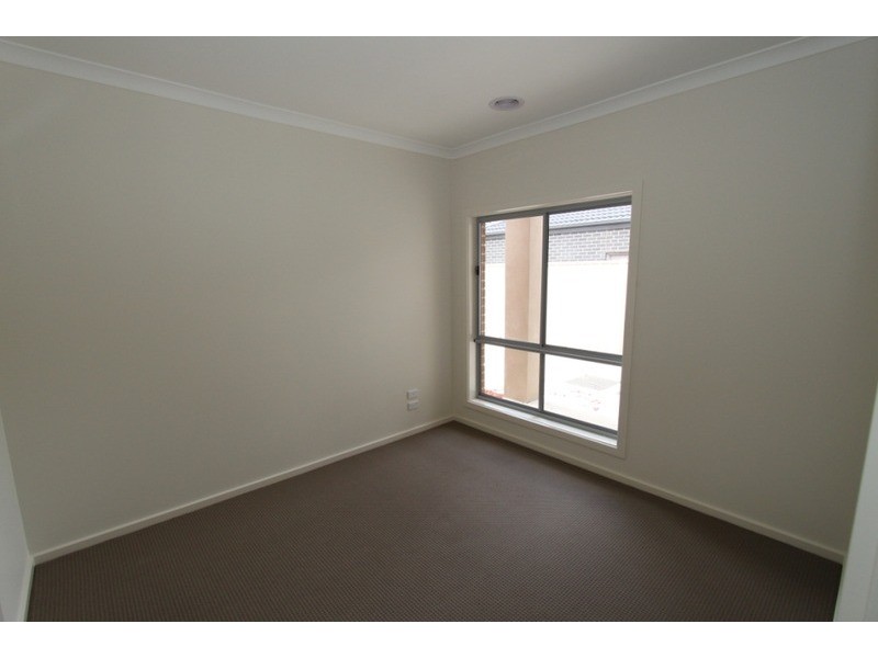 3/7 Fishburn Grove, Melton West VIC 3337