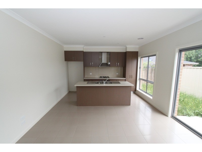 3/7 Fishburn Grove, Melton West VIC 3337