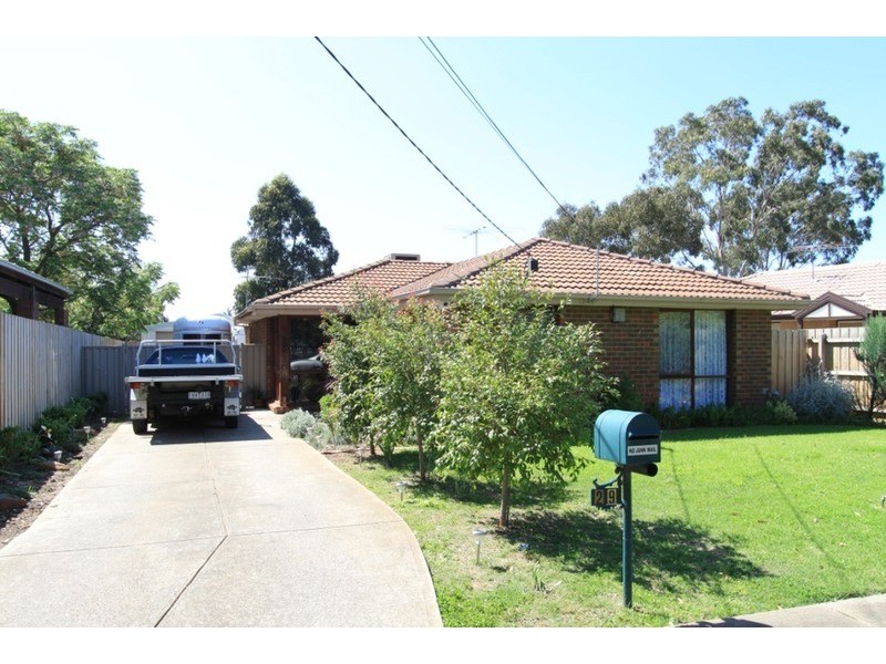 29 Eaton Street, Melton South VIC 3338