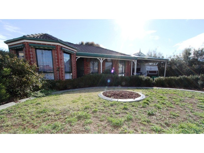 17 Fleetwood Circuit, Melton West VIC 3337