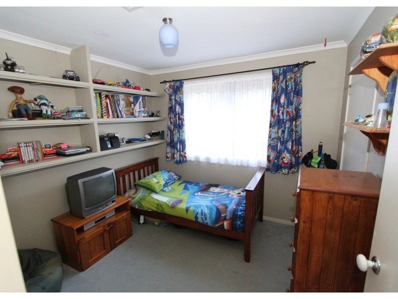 17 Fleetwood Circuit, Melton West VIC 3337