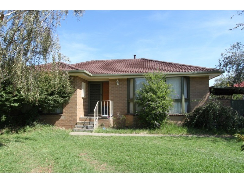 9 Raleighs  Road, Melton VIC 3337