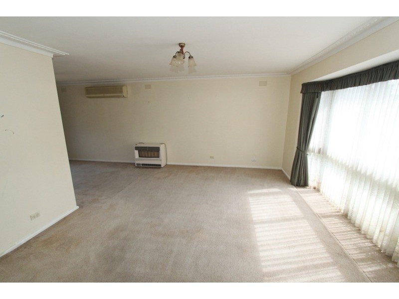 9 Raleighs  Road, Melton VIC 3337