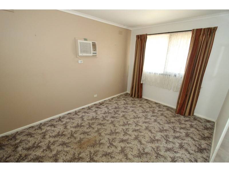 9 Raleighs  Road, Melton VIC 3337