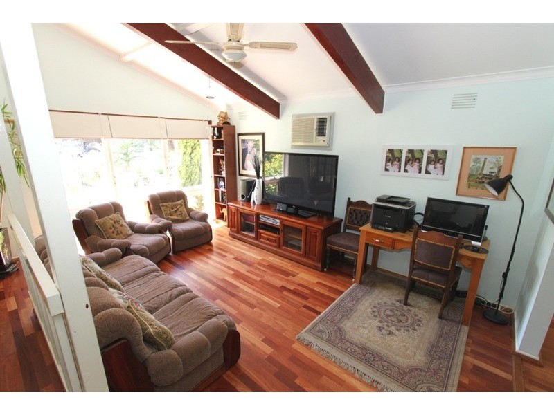 21 Carberry Drive, Kurunjang VIC 3337