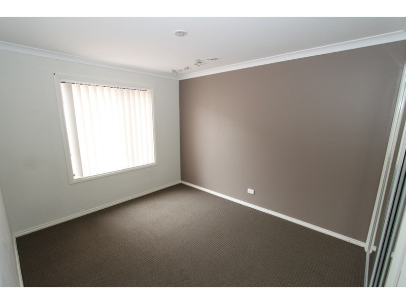 7 Shearwater Way, Melton West VIC 3337