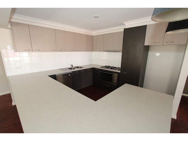 7 Shearwater Way, Melton West VIC 3337
