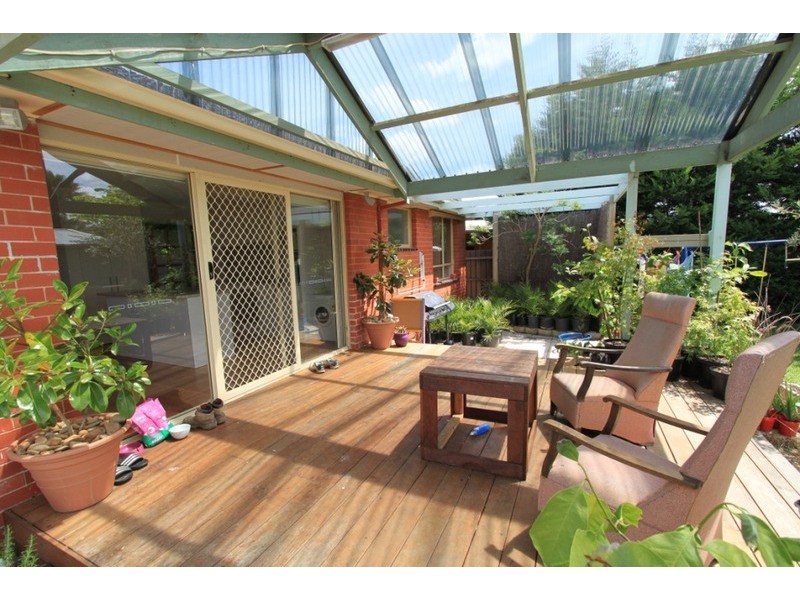 2 Quail Crescent, Melton VIC 3337