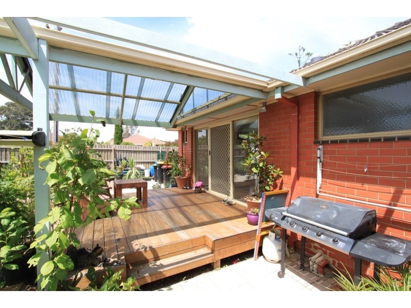 2 Quail Crescent, Melton VIC 3337