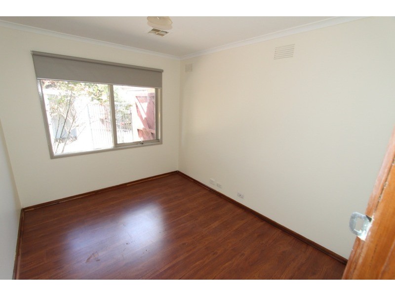 6 Cresmont Drive, Melton South VIC 3338