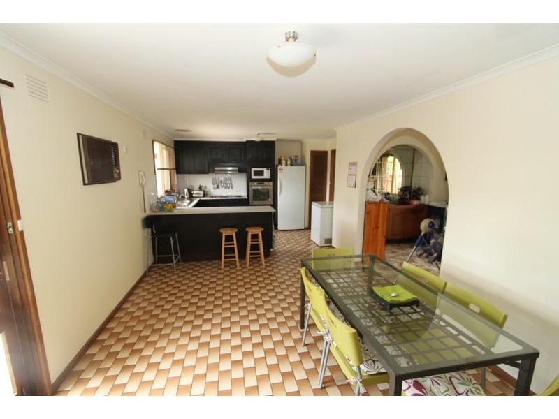 1 Leggatt Street, Melton South VIC 3338