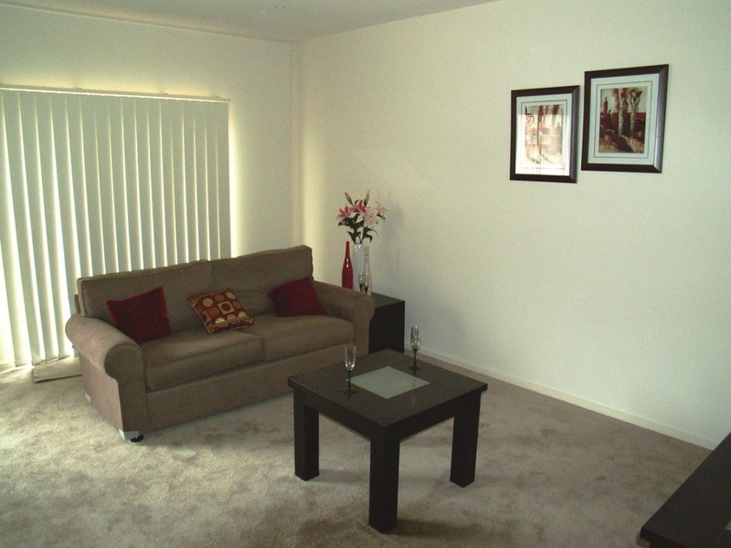 13/62 Andrew Street, Melton South VIC 3338