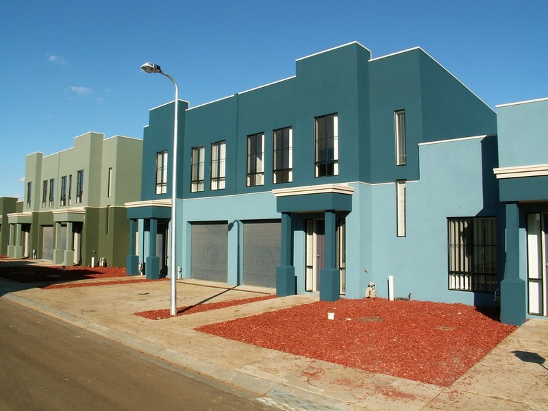 13/62 Andrew Street, Melton South VIC 3338