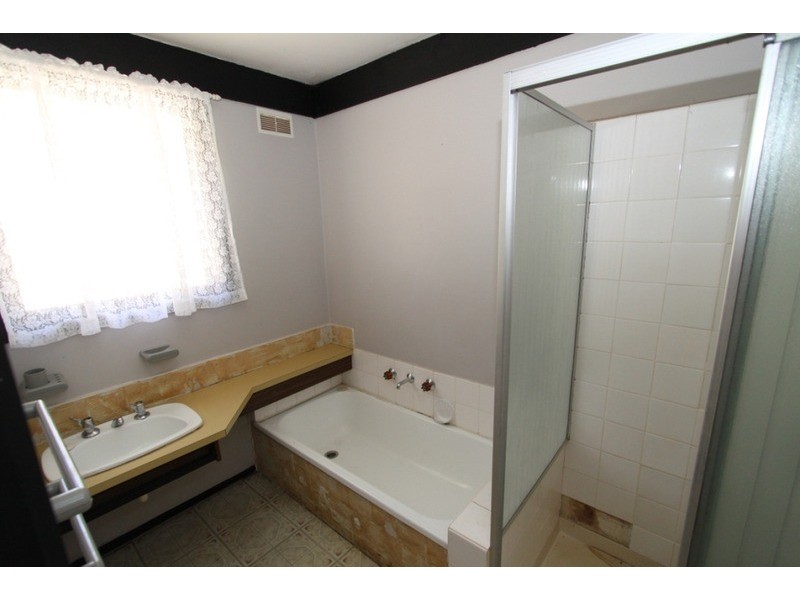 29 Christopher Crescent, Melton VIC 3337