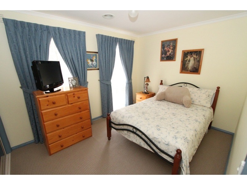 81 Hume Avenue, Melton VIC 3337