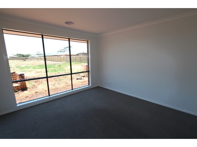 95 Arnolds Creek Boulevard, Melton West VIC 3337