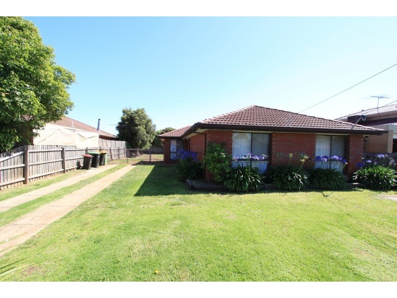 77 Childs Street, Melton South VIC 3338