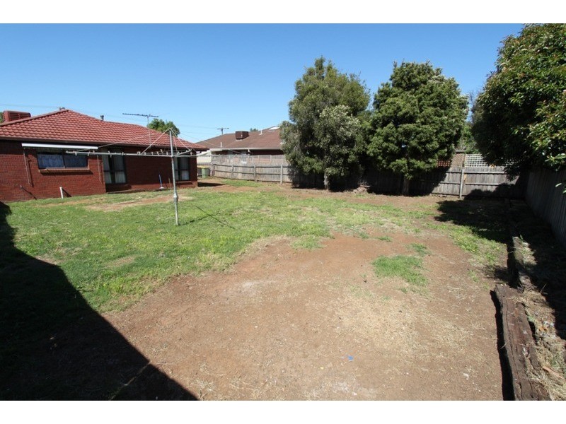 77 Childs Street, Melton South VIC 3338