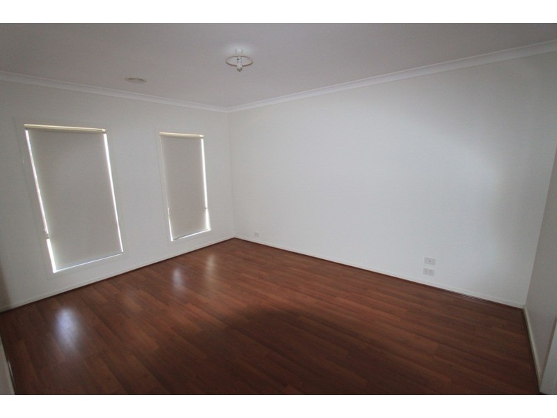 3 Lady Penrhyn Drive, Melton VIC 3337