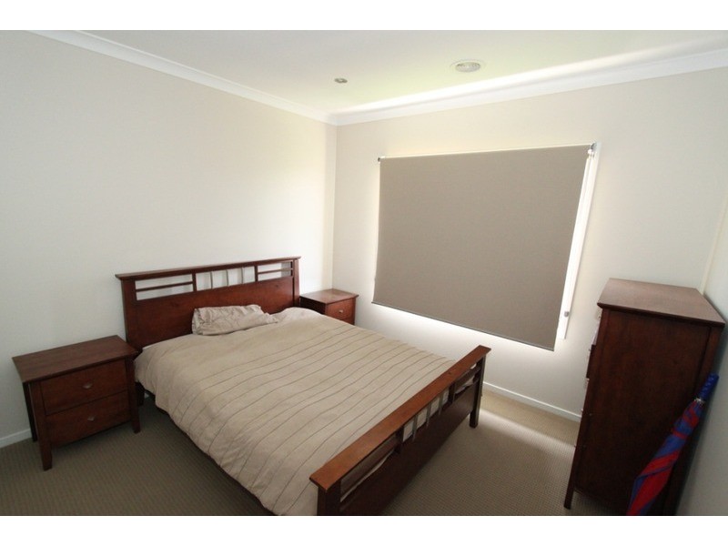 10 Daisy Circuit, Melton West VIC 3337