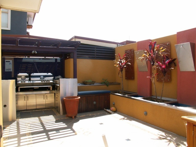 2/18-20 Henry Street, Melton VIC 3337