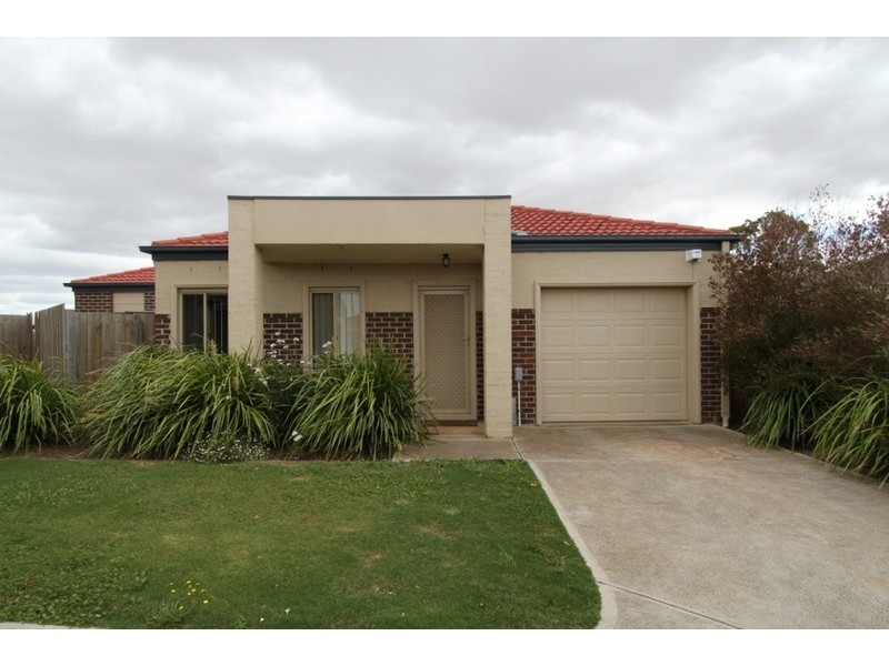 50/17 Crestmont Drive, Melton South VIC 3338