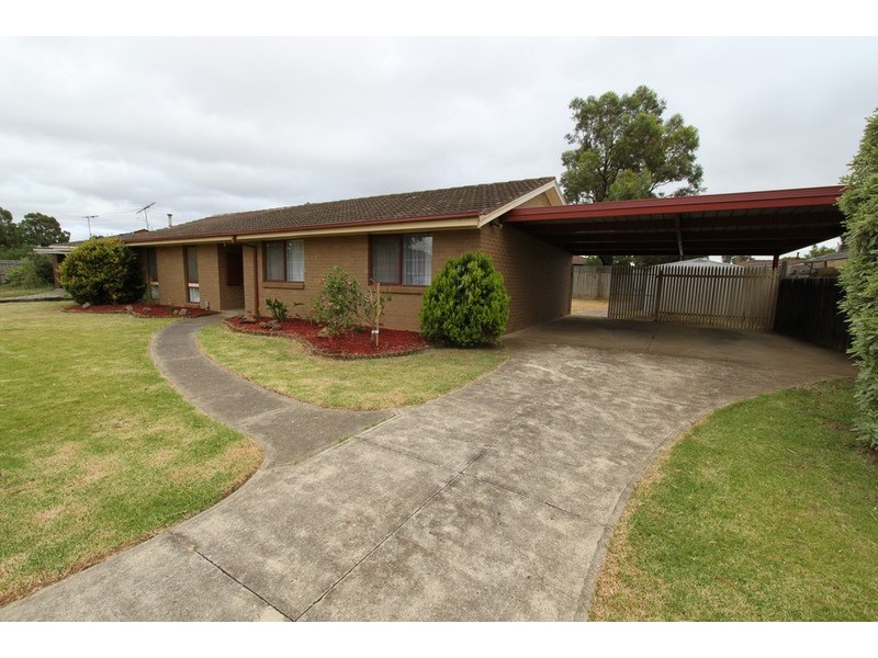 3 Empress Way, Melton West VIC 3337