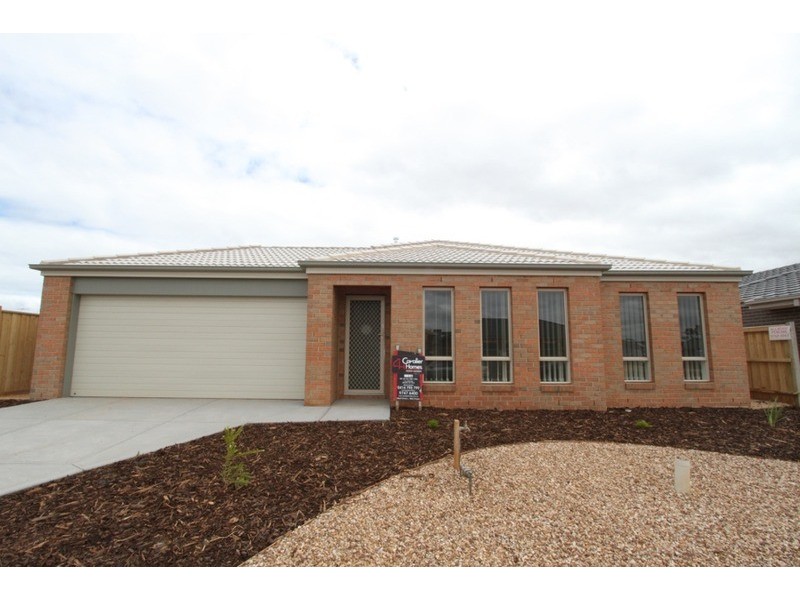 28 Barleygrass Crescent, Brookfield VIC 3338