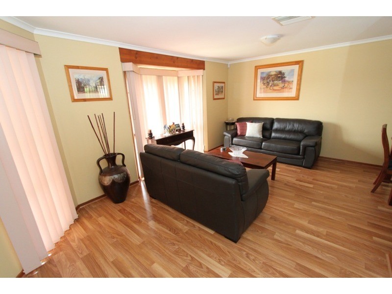 15 Nelson Court, Brookfield VIC 3338