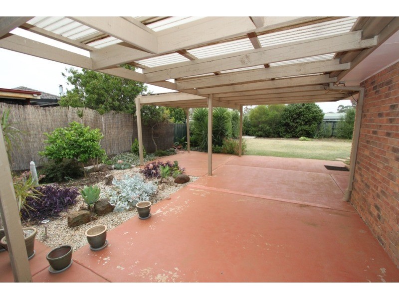 15 Nelson Court, Brookfield VIC 3338