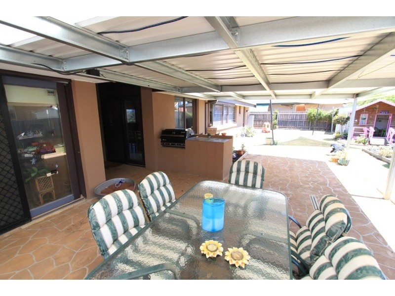 32 Blackdog Drive, Brookfield VIC 3338