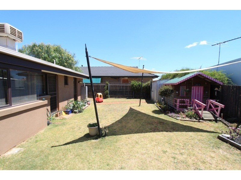32 Blackdog Drive, Brookfield VIC 3338