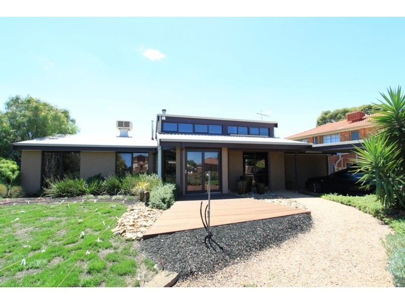 32 Blackdog Drive, Brookfield VIC 3338