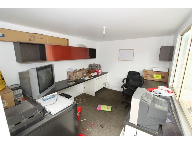 2/1 William Street, Melton VIC 3337