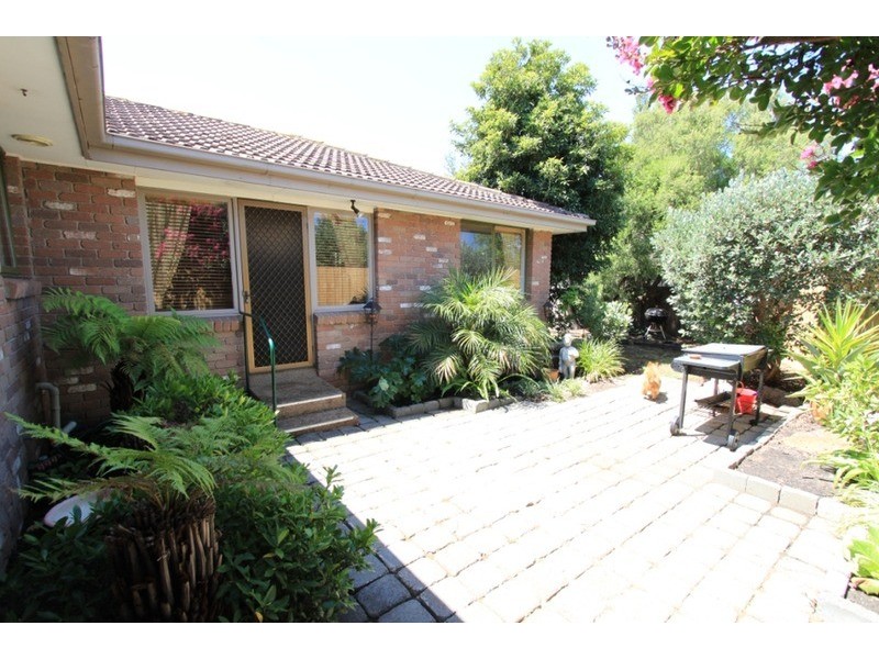 4 Bridges Street, Melton South VIC 3338