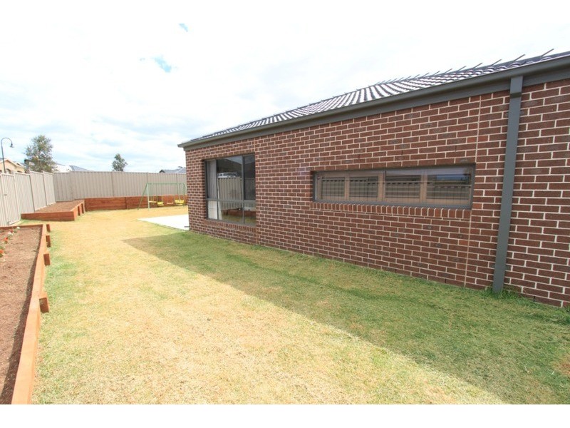 113 Caitlyn Drive, Melton West VIC 3337