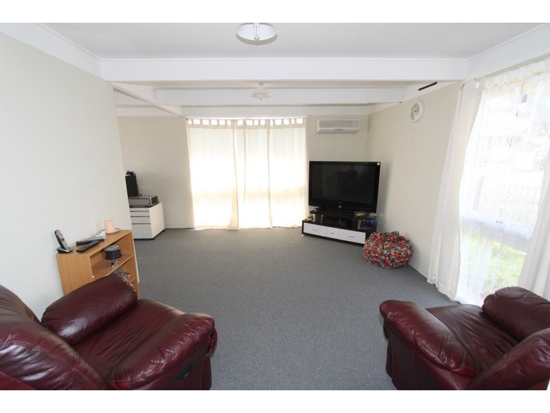 1  Berkley  Place, Melton VIC 3337