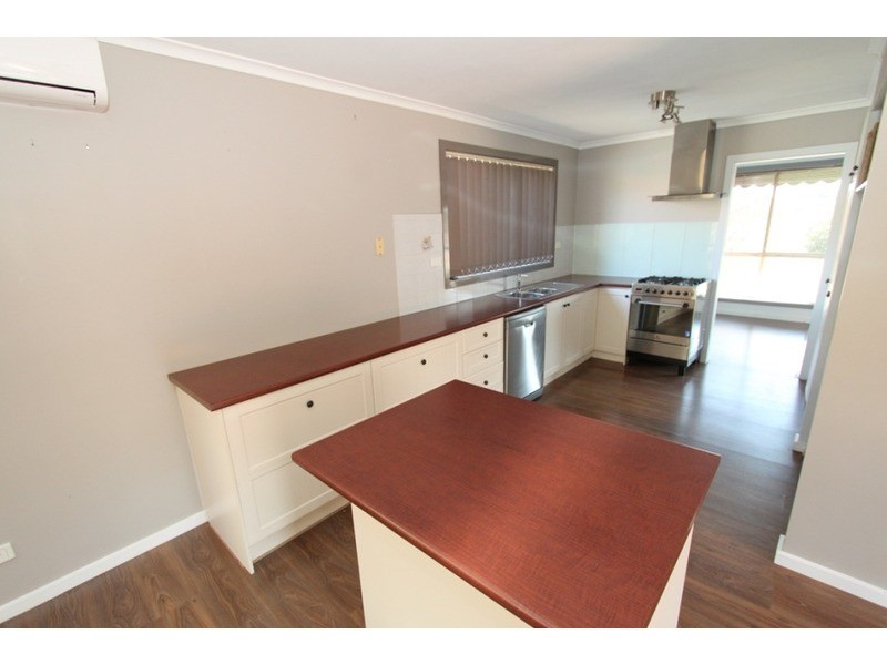 276 Coburns Road, Melton VIC 3337