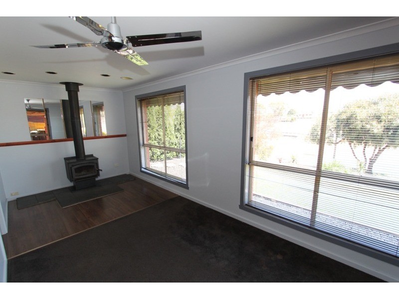 276 Coburns Road, Melton VIC 3337