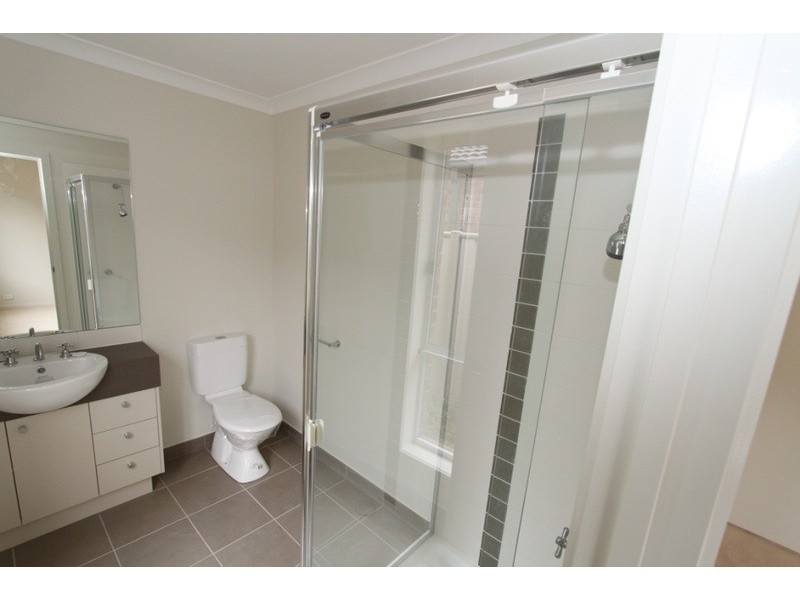 9 Clare Street, Brookfield VIC 3338