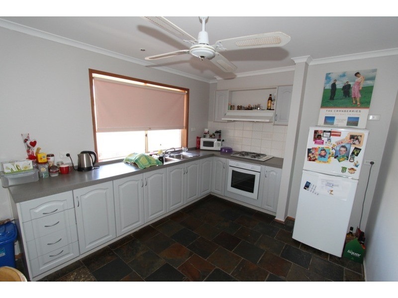 63 Walsingham  Crescent, Kurunjang VIC 3337