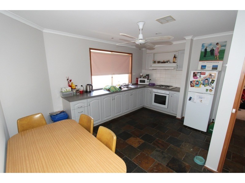 63 Walsingham  Crescent, Kurunjang VIC 3337