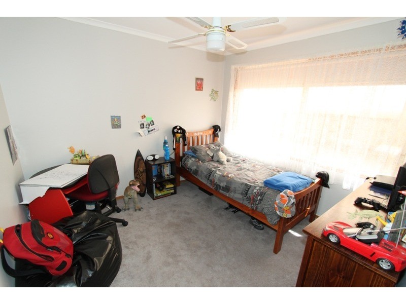 63 Walsingham  Crescent, Kurunjang VIC 3337