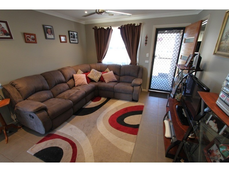 3 Petrea  Place, Melton VIC 3337