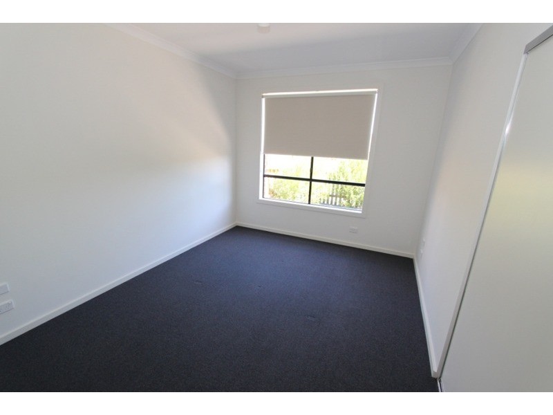 5/9 Petrea Place, Melton West VIC 3337