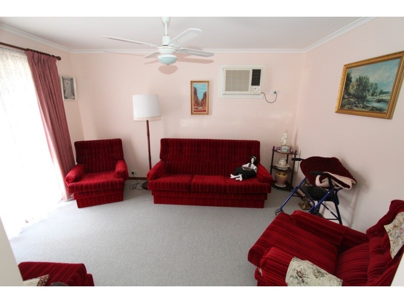 2/492 High Street, Melton VIC 3337