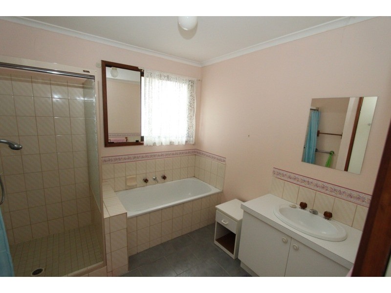 2/492 High Street, Melton VIC 3337