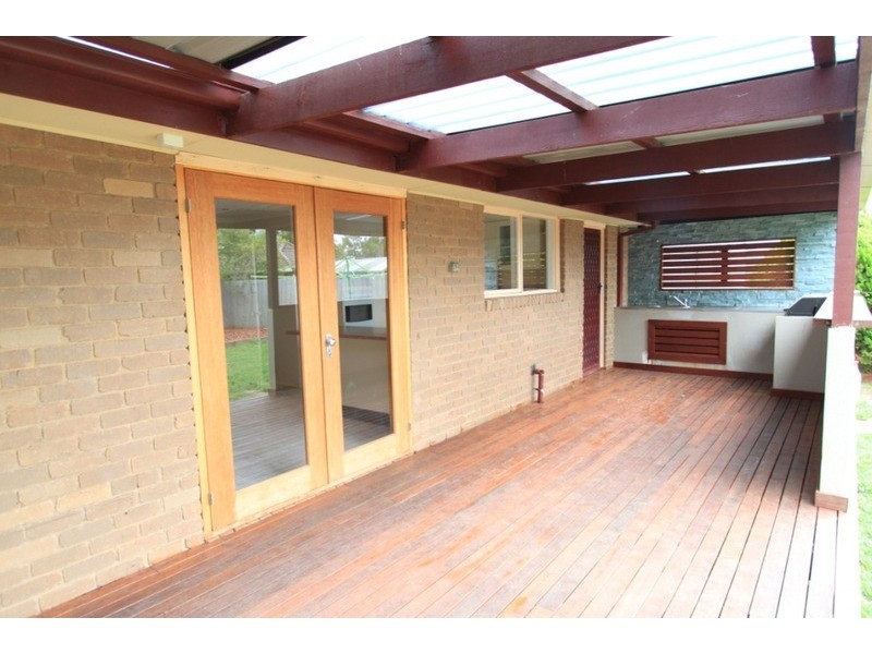 10 Lincoln Way, Melton West VIC 3337