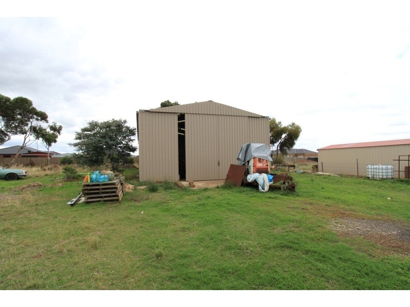 11 Isa Grange, Kurunjang VIC 3337